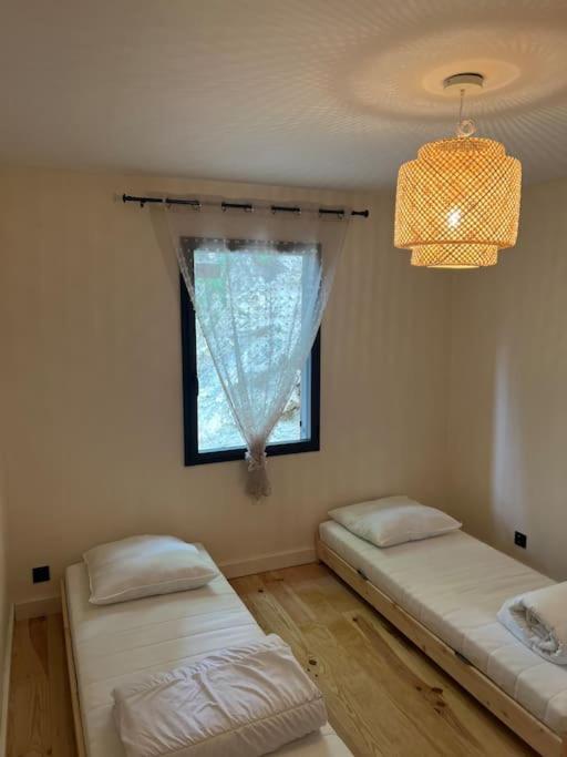 Maison En Bois A Entrechaux Екстериор снимка
